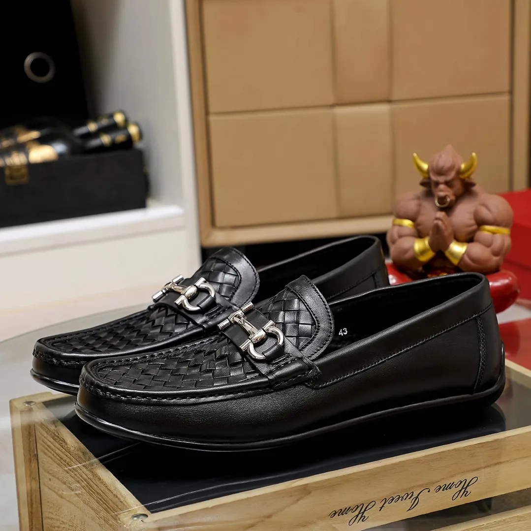 Men's shoes 💰360 🕷🕷【Ferragamo】Ferragamo Popular fashionable casual slip-on shoes🇨🇳Official website counter 1:1 production, original mold opening💯Good quality visible, imported high-end first-layer calfskin, luxurious pigskin lining🌿Very clear texture, high-quality waterproof, non-slip and wear-resistant outsole🎋High quality and low price, truly handmade🍓Black, size 38-45
